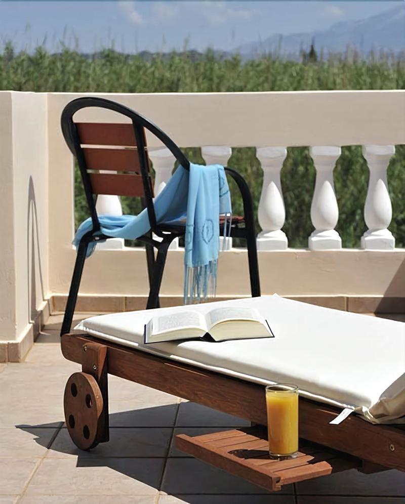 Hotel Caretta Beach Gerani  Exterior photo