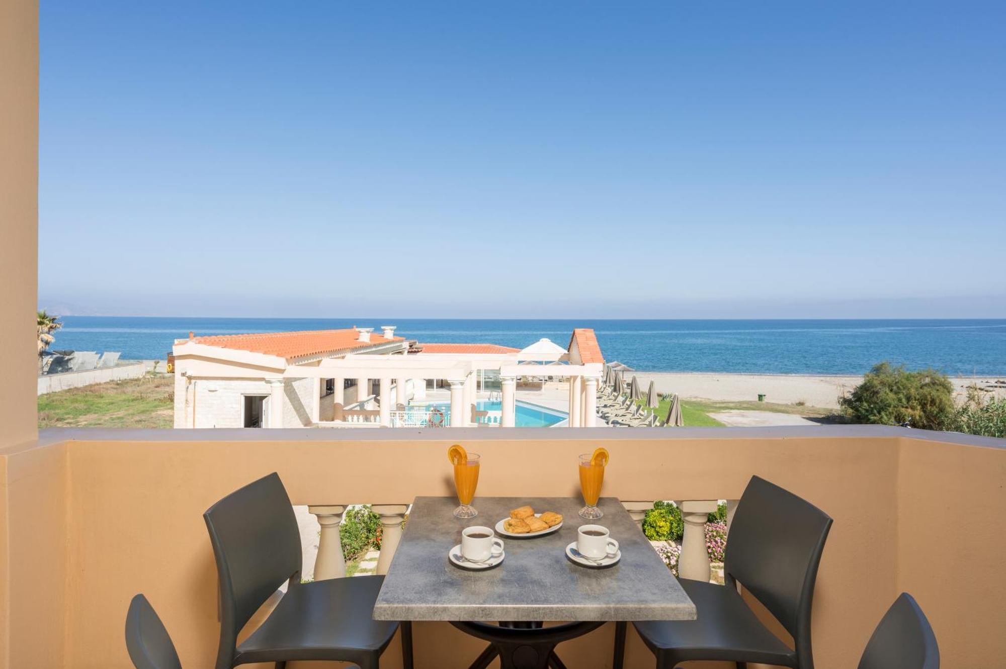 Hotel Caretta Beach Gerani  Exterior photo