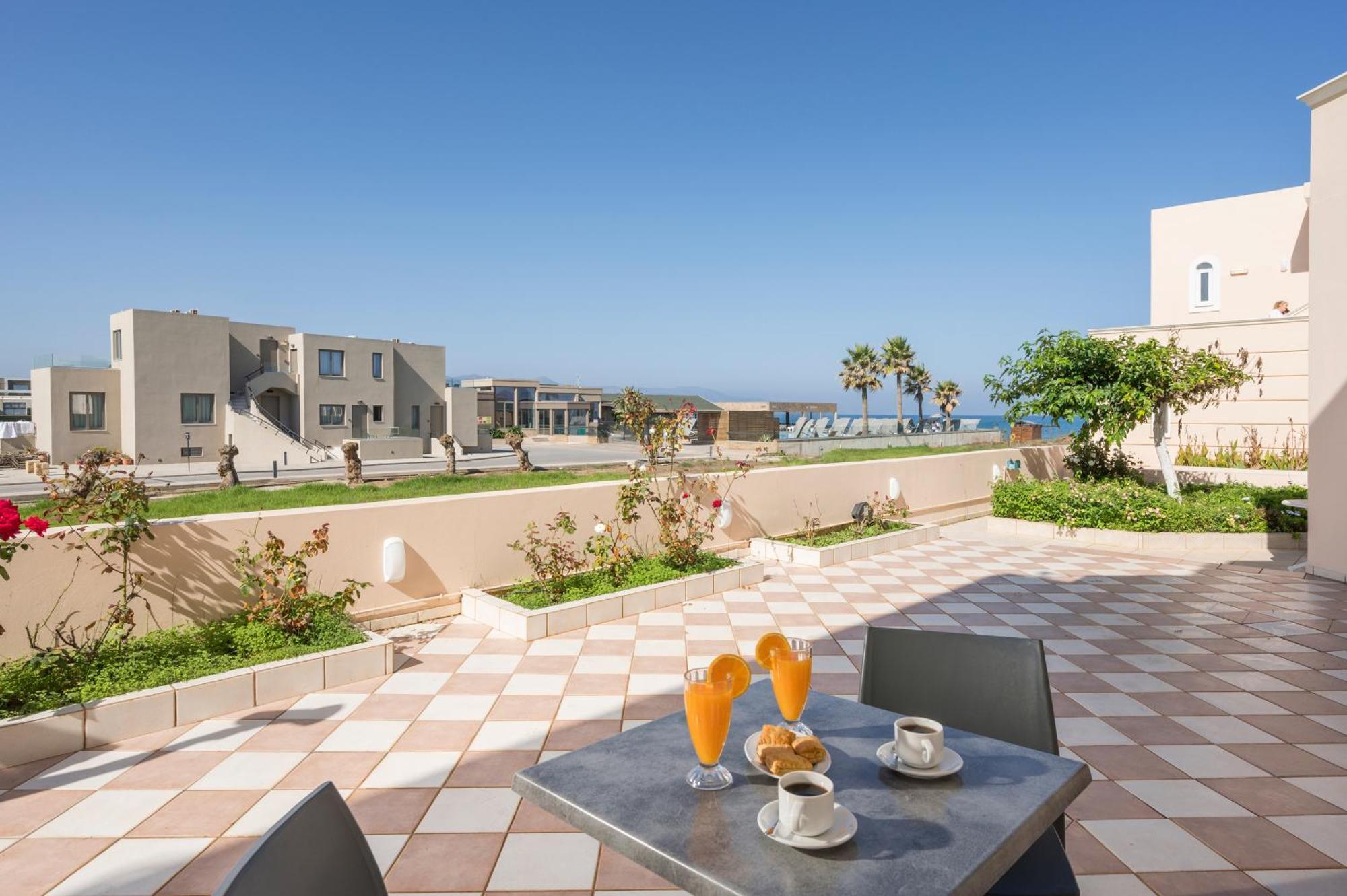 Hotel Caretta Beach Gerani  Exterior photo